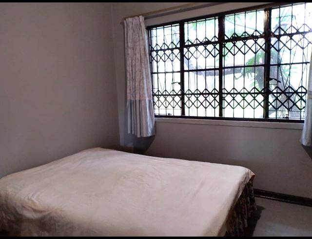 4 BEDROOM HOUSE FOR SALE IN HOUTKOP AH